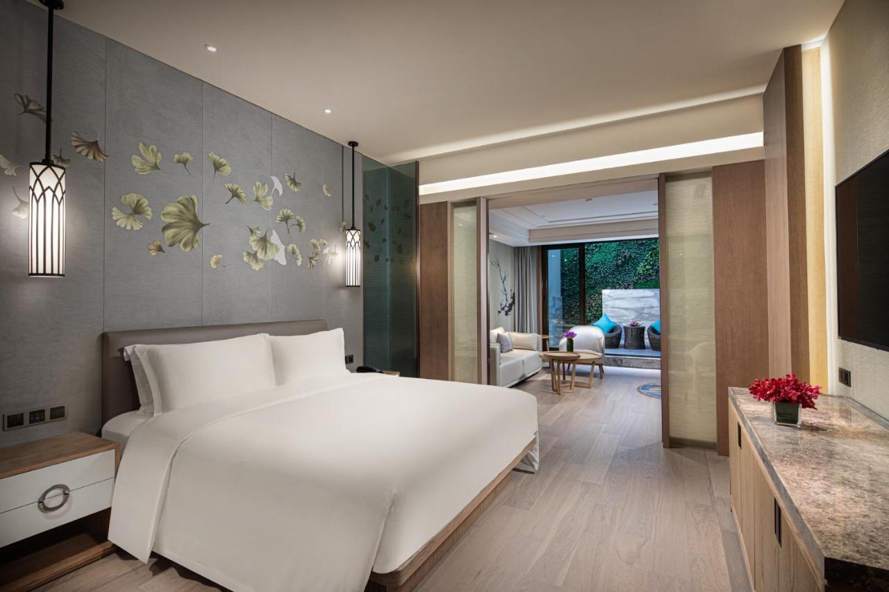 Crowne Plaza Shanghai Nanjing Road By Ihg Kültér fotó Deluxe Suite