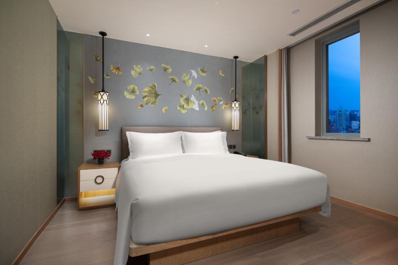 Crowne Plaza Shanghai Nanjing Road By Ihg Kültér fotó Deluxe Suite