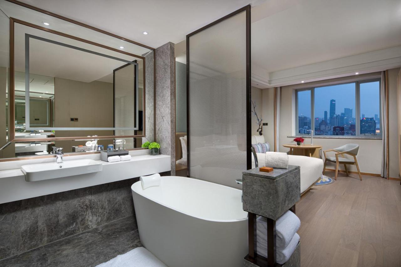 Crowne Plaza Shanghai Nanjing Road By Ihg Kültér fotó Deluxe Suite